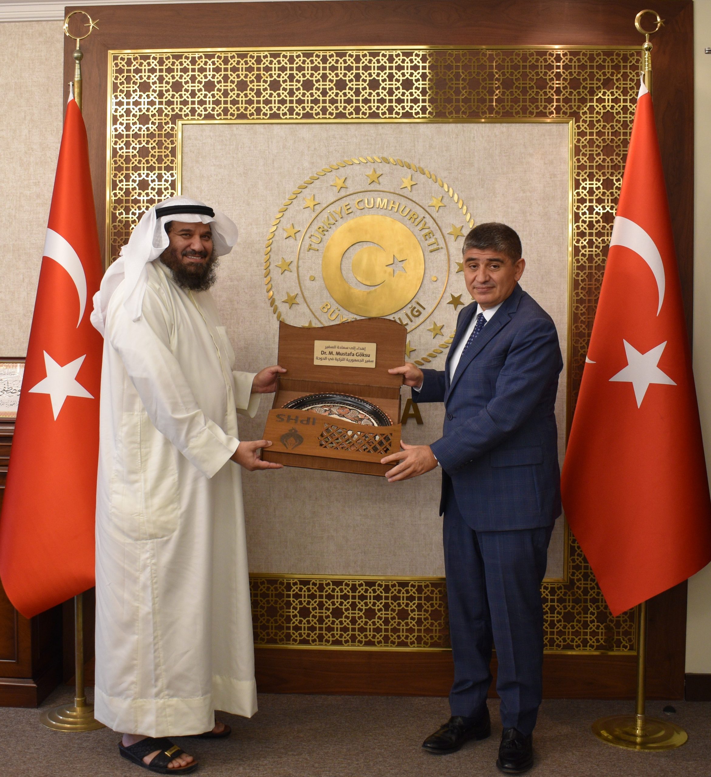 Read more about the article زيارة رئيس مجلس إدارة جمعية القلوب الرحيمة الدولية IPHS للسفارة التركية في الدوحة